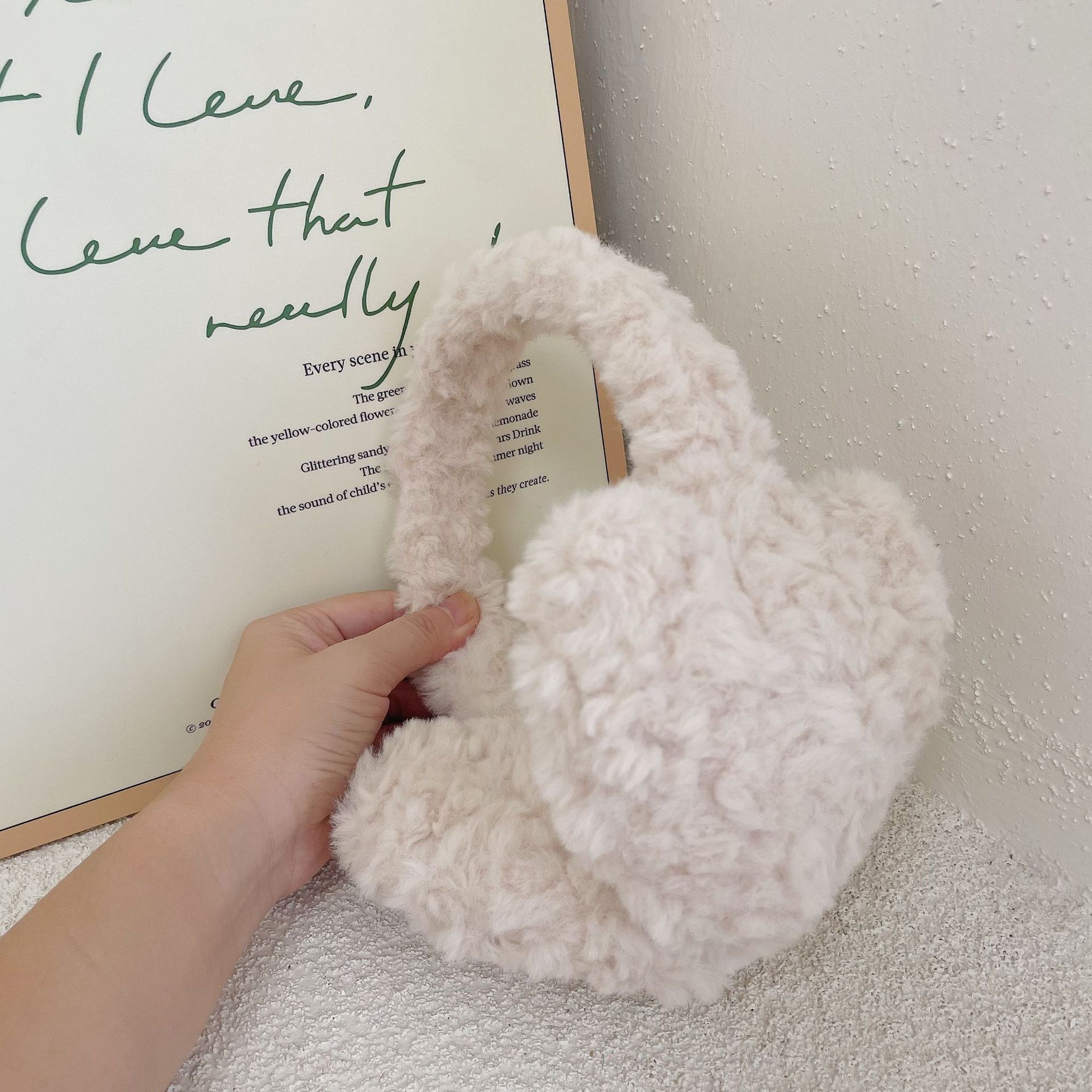 Heart Lambswool Plush Earmuffs - Winter Clothing Earmuffs 评论和价格