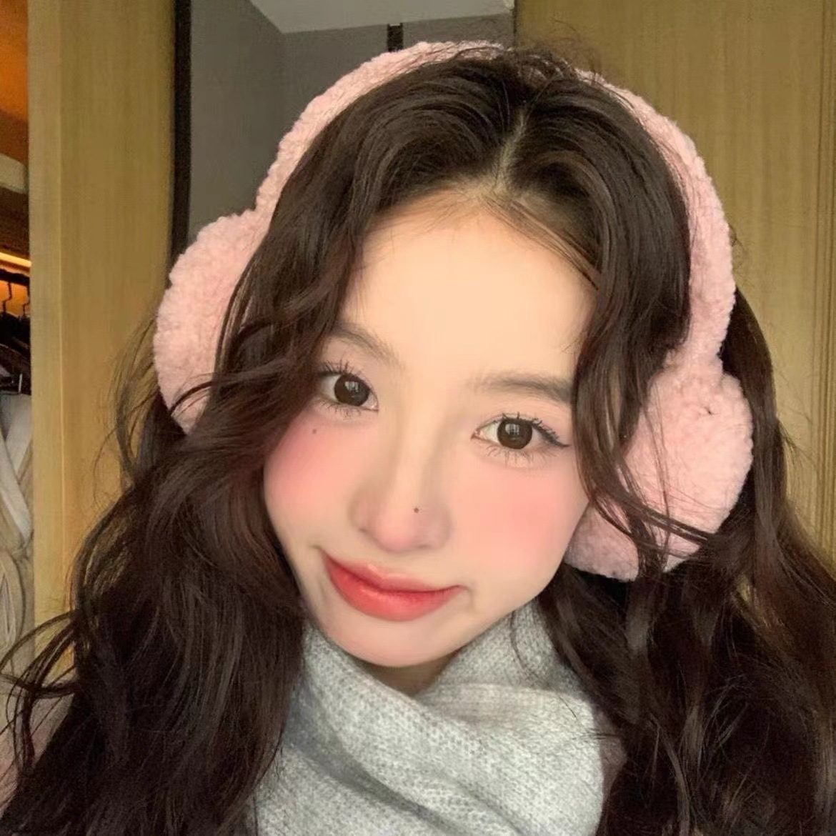 Minimalist Lambswool Plush Ear - Winter Clothing Earmuffs 评论和价格