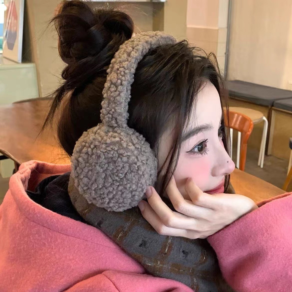 Minimalist Lambswool Plush Ear - Winter Clothing Earmuffs 评论和价格